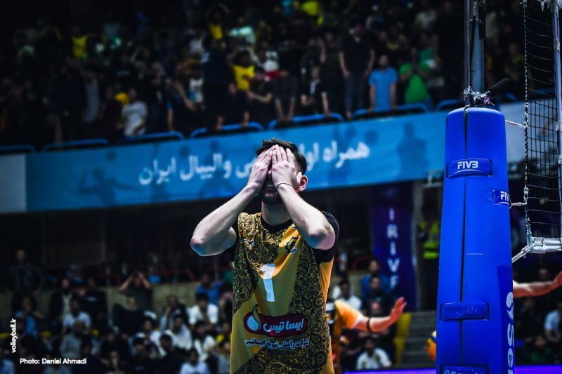 به خاطر سعید معروف والیبالیست شدم؛/ پدیده والیبال ایران: سردار آزمون عجب والیبالیستیه!