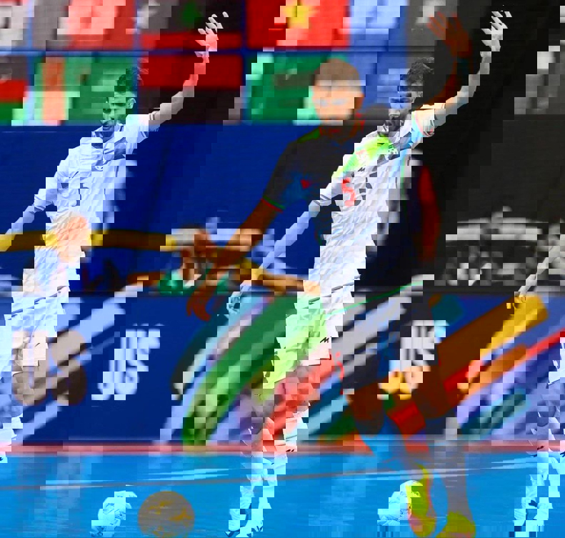 2009045