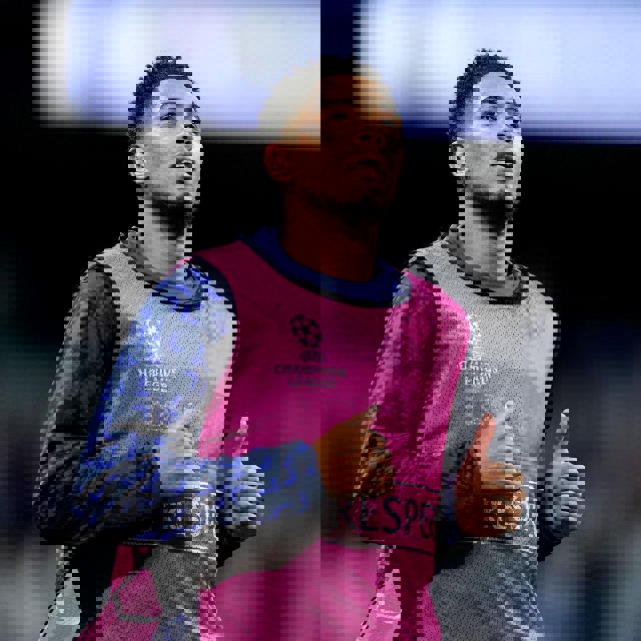2009121