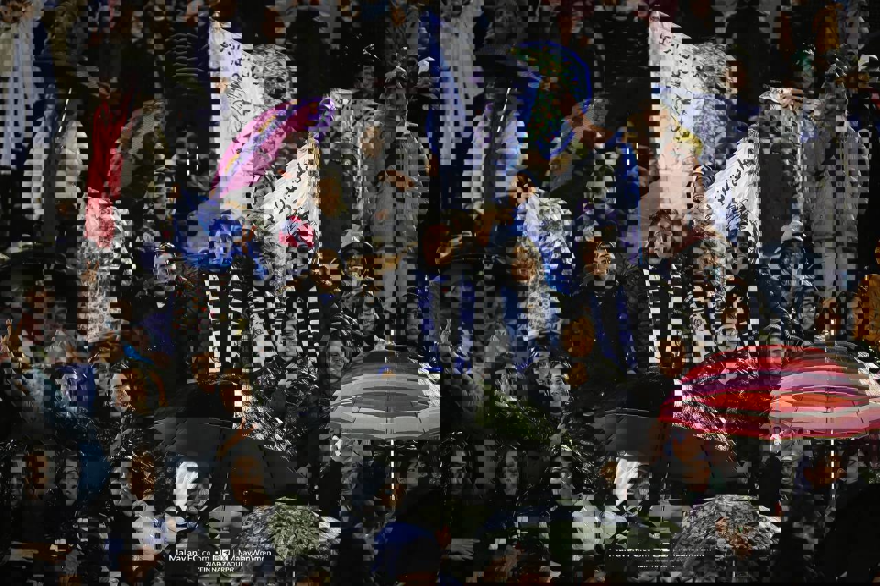 2009582