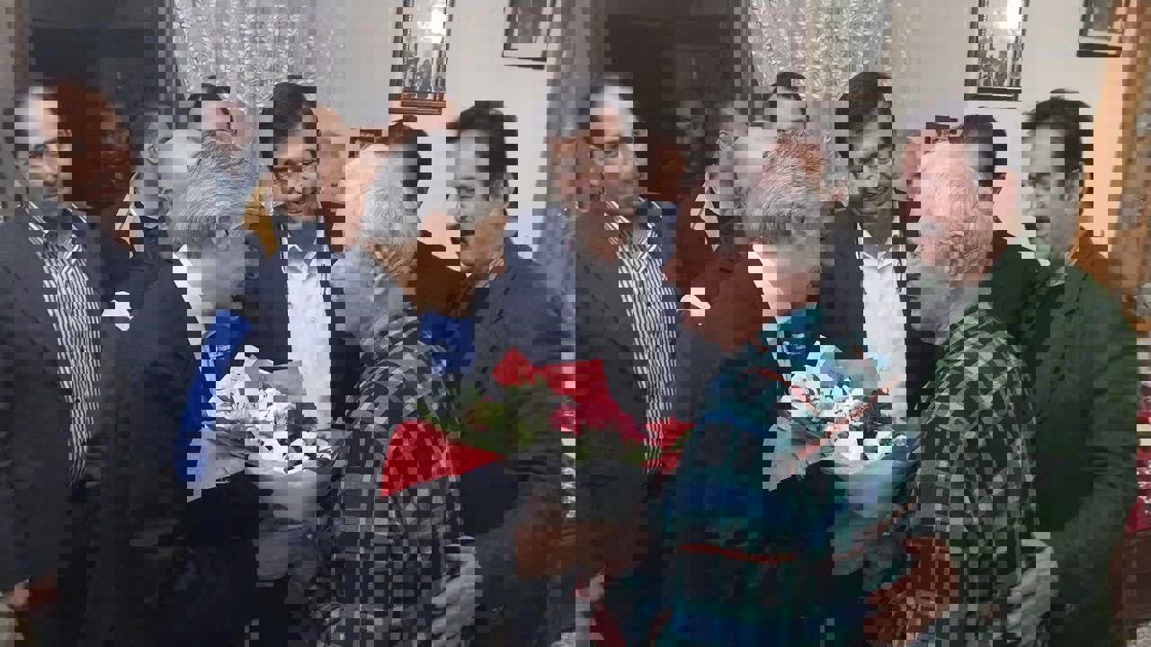 2009792