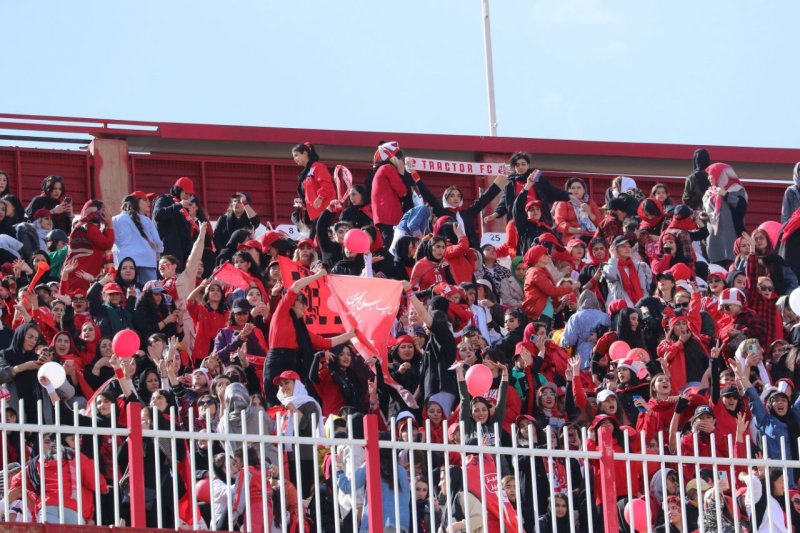 سبقت مدعیها از استقلال: آبیها جا ماندند!