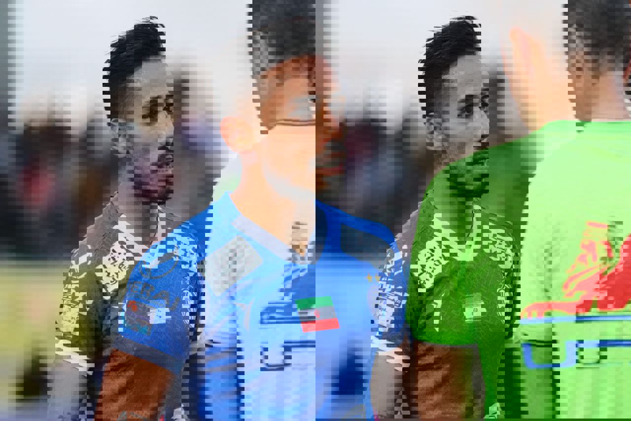 2010285