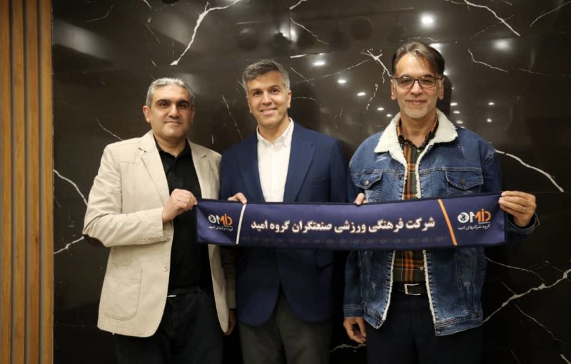 سرمربی قهرمان جهان در لیگ برتر والیبال تیم گرفت