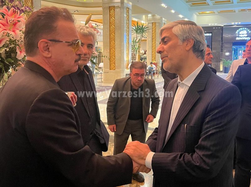 وزیر ورزش و حضور گرم اسطورهها در مراسم مالک تراکتور