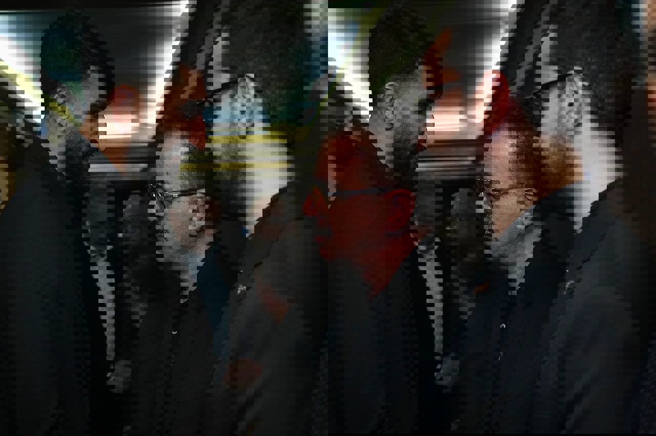 2010786