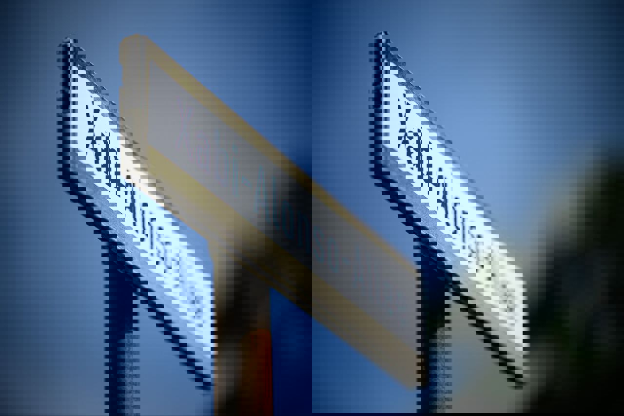 2010771