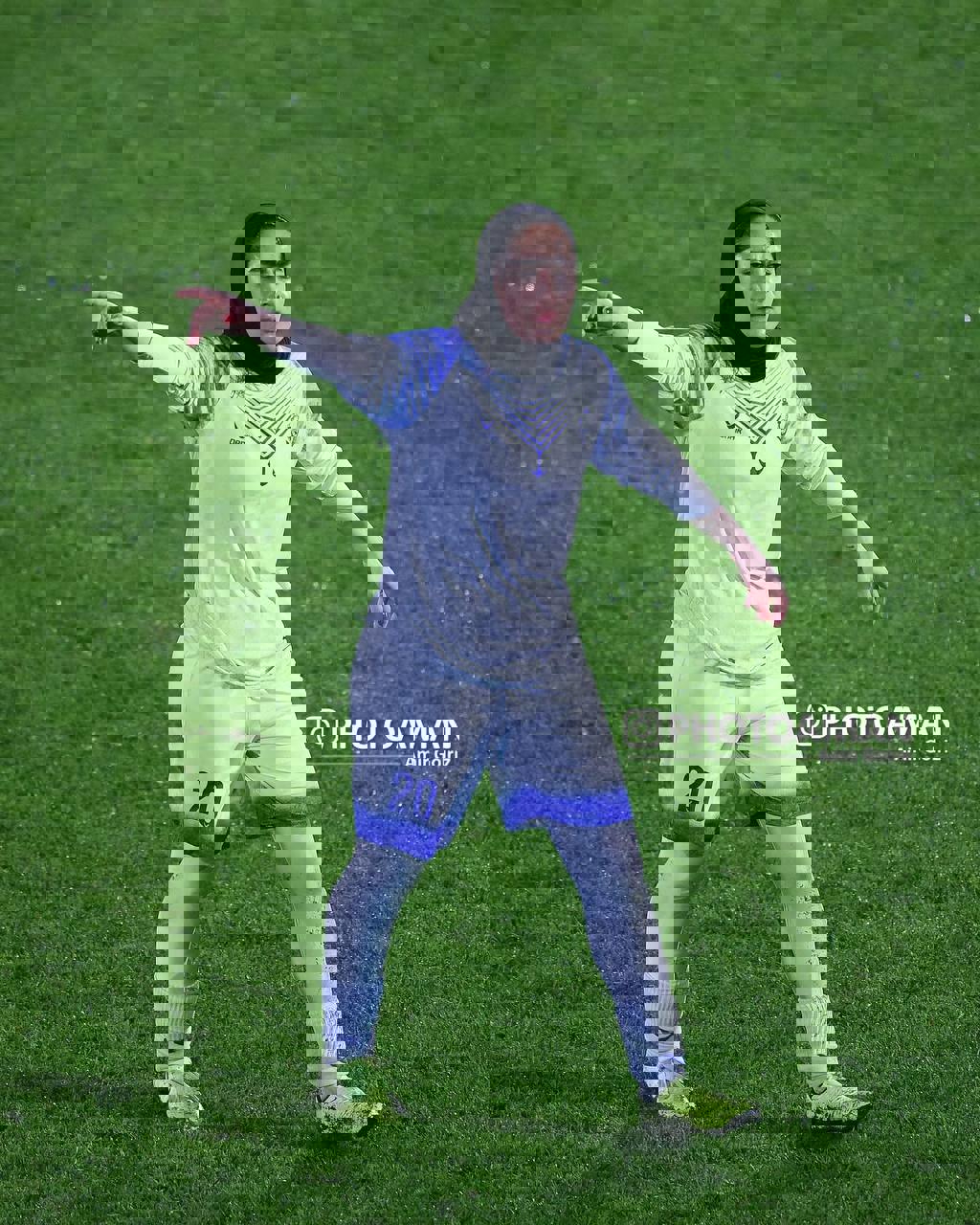 2011067