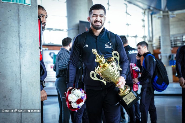 قهرمان کشتی آسیا به ایران بازگشت (عکس) 5