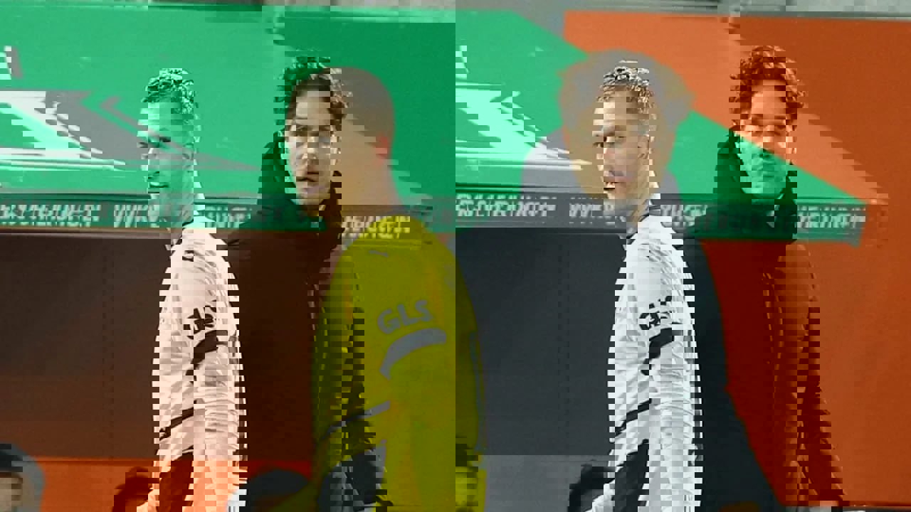 2011083