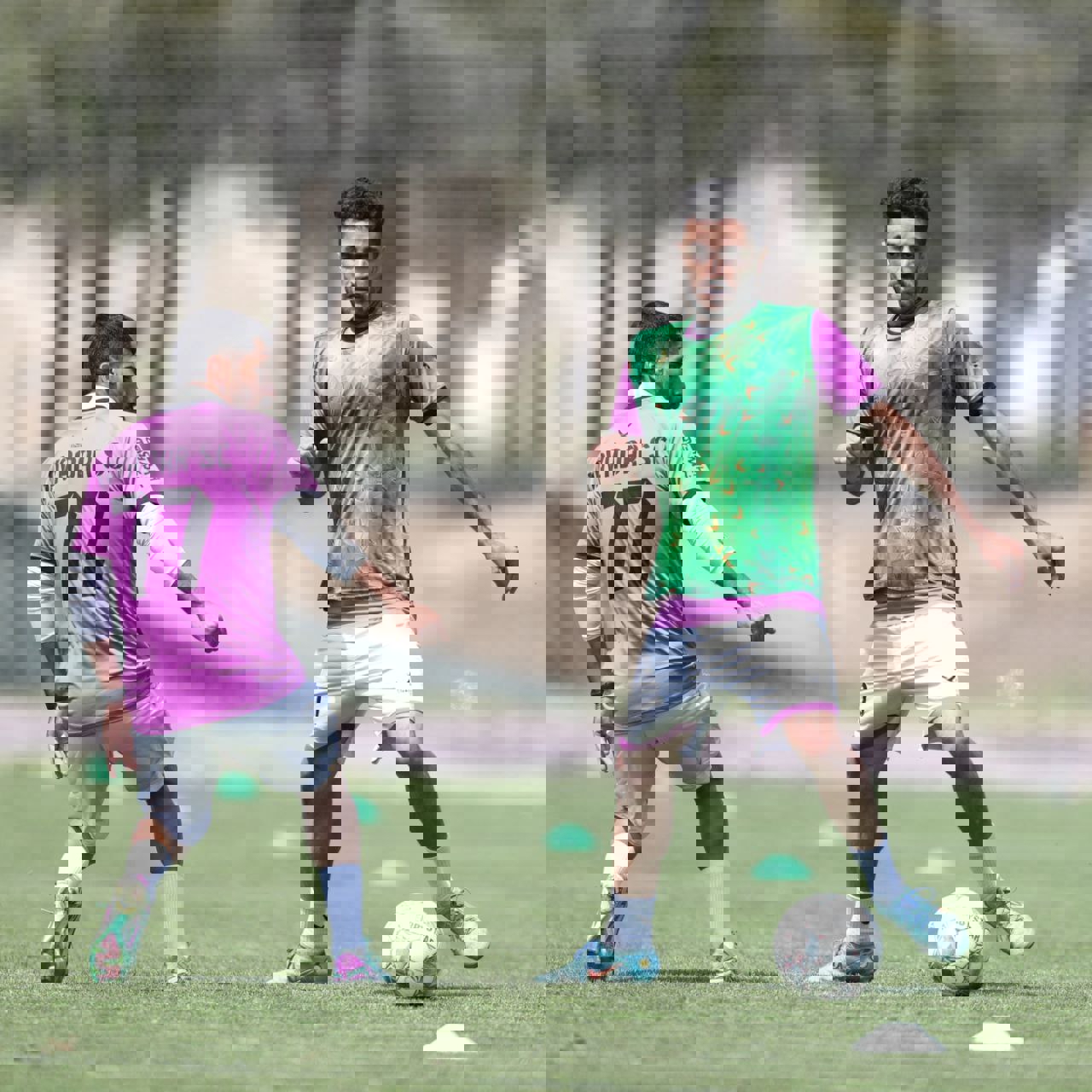 2011371