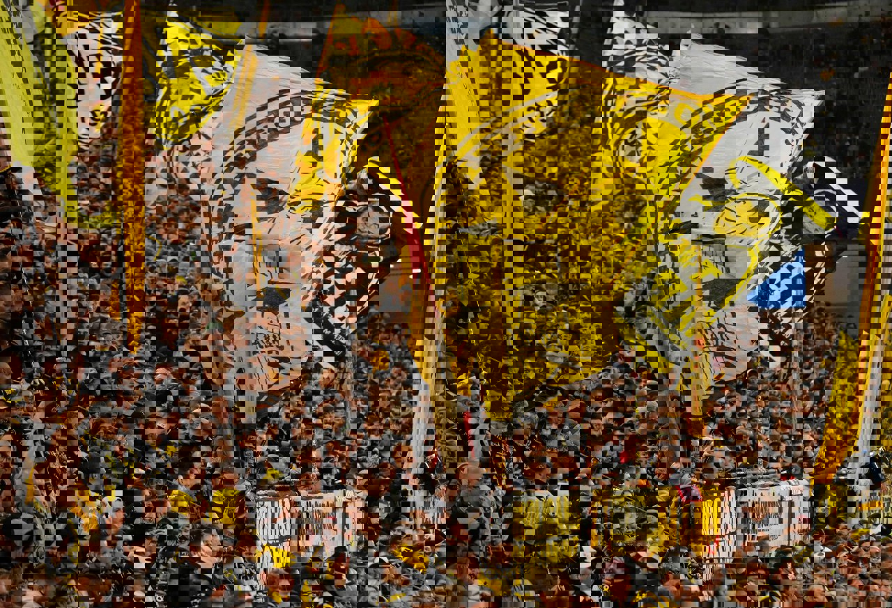 2011583