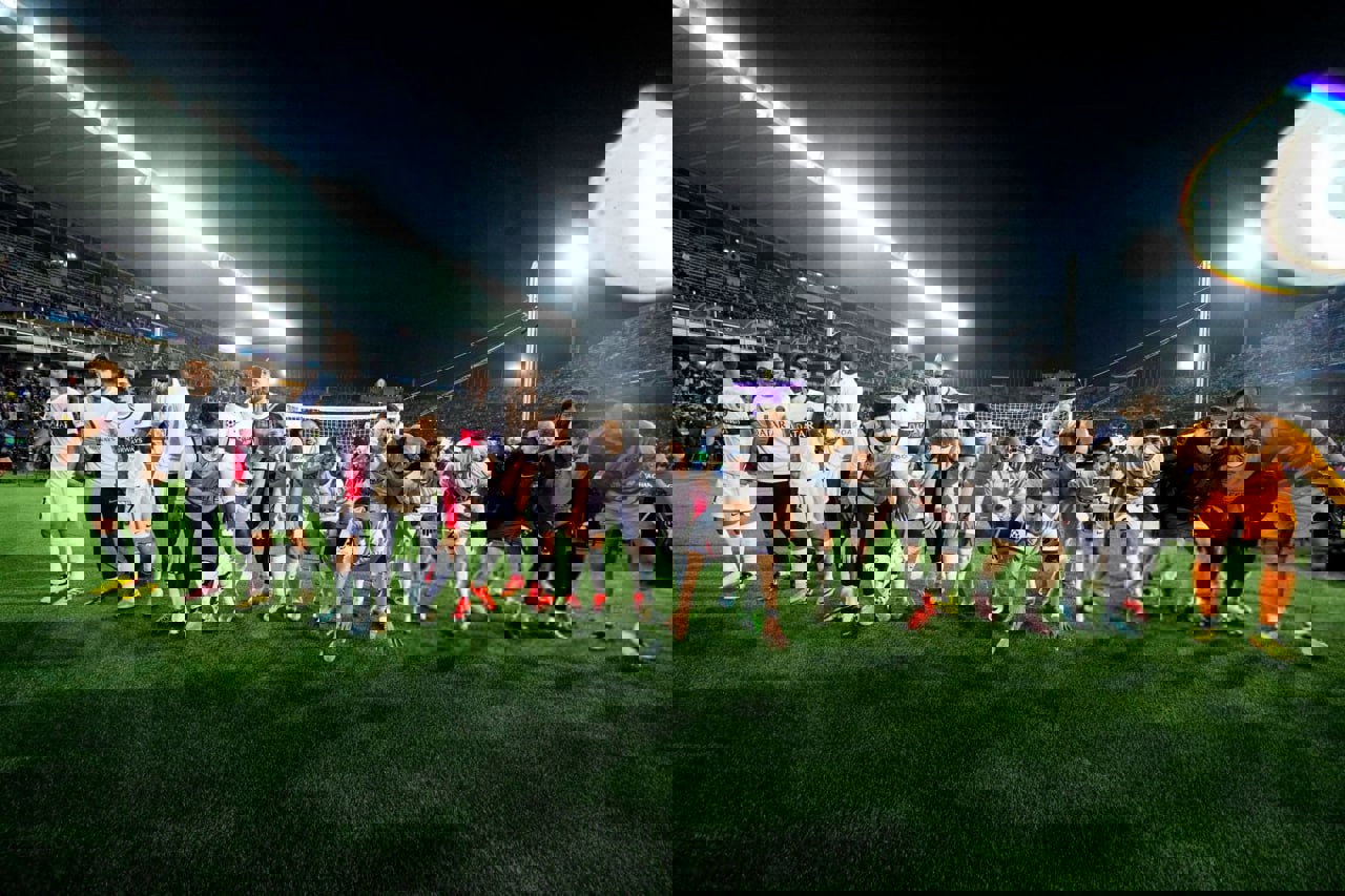 2011684