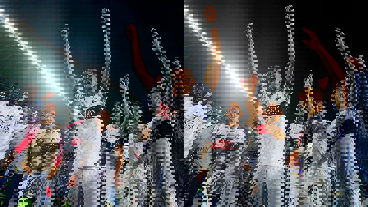 2011685
