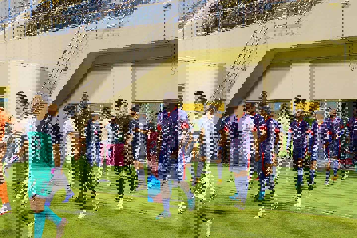 2011989