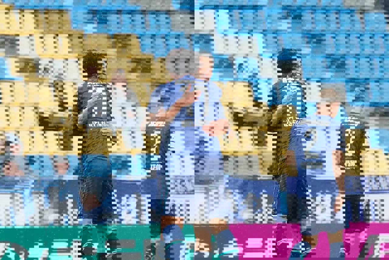 2013021