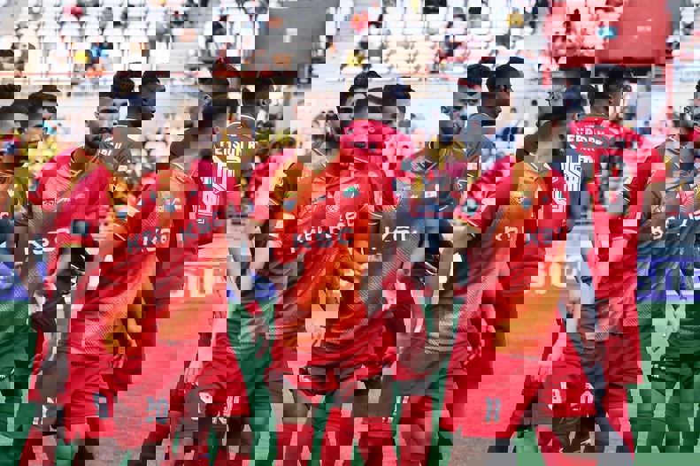 2013023