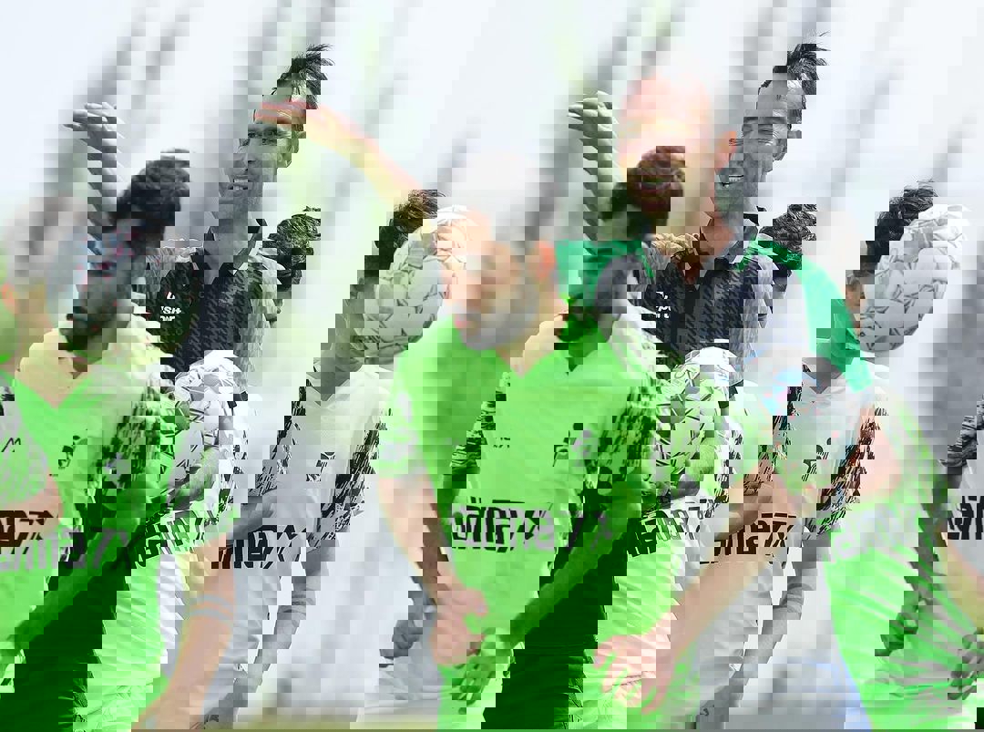 2013571