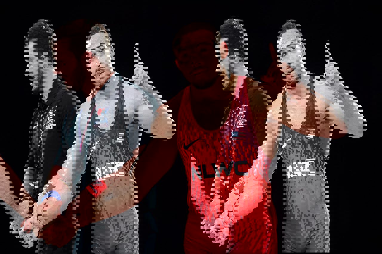 2013285