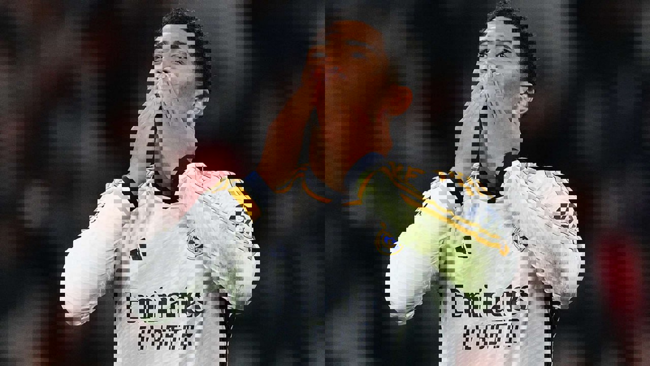 2013382