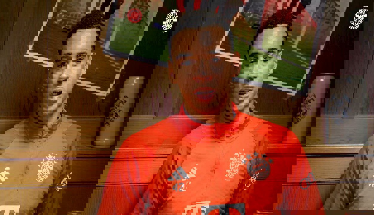 2015077