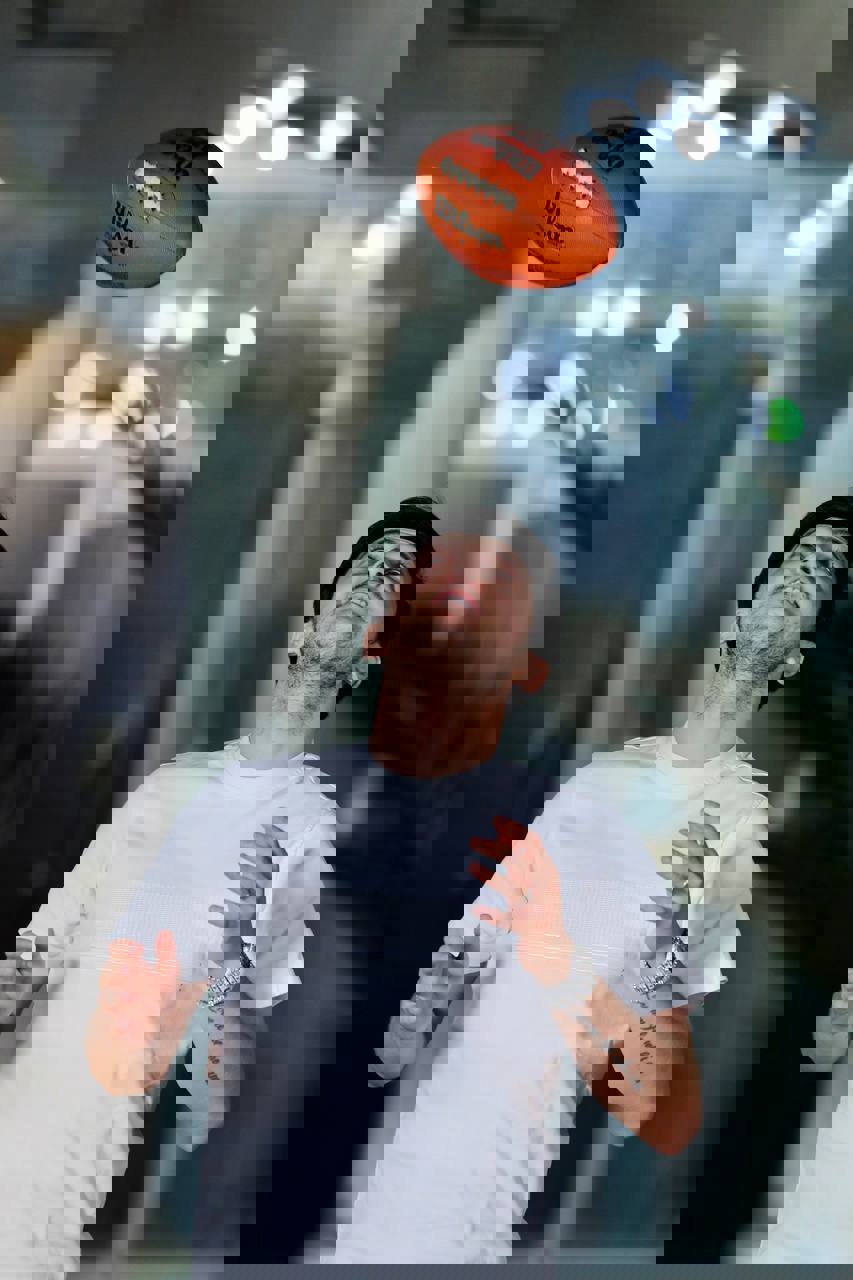 2015392
