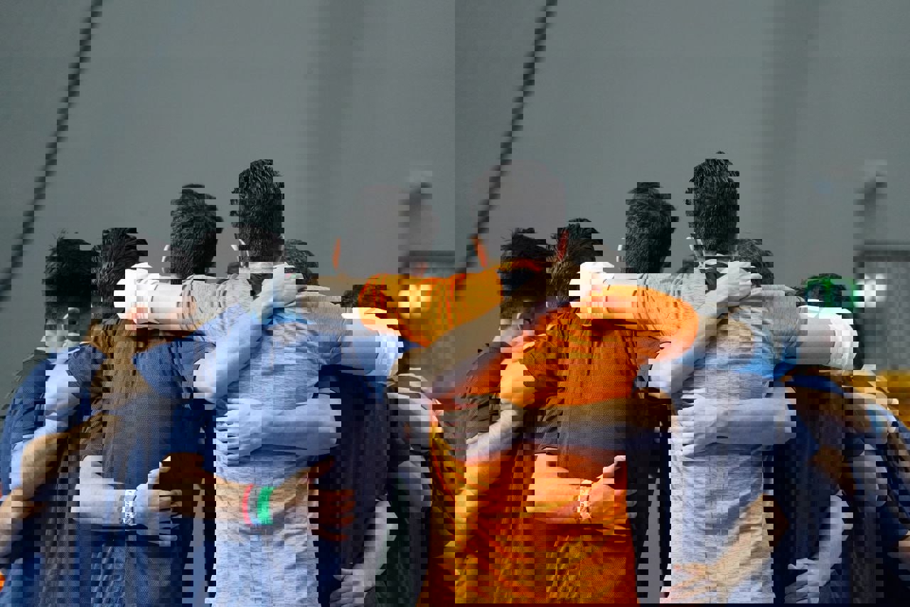 2015869