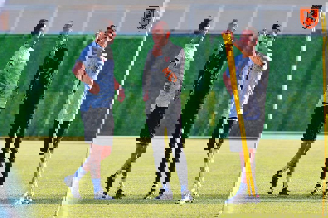 2016048