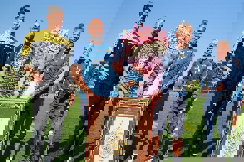 2016081