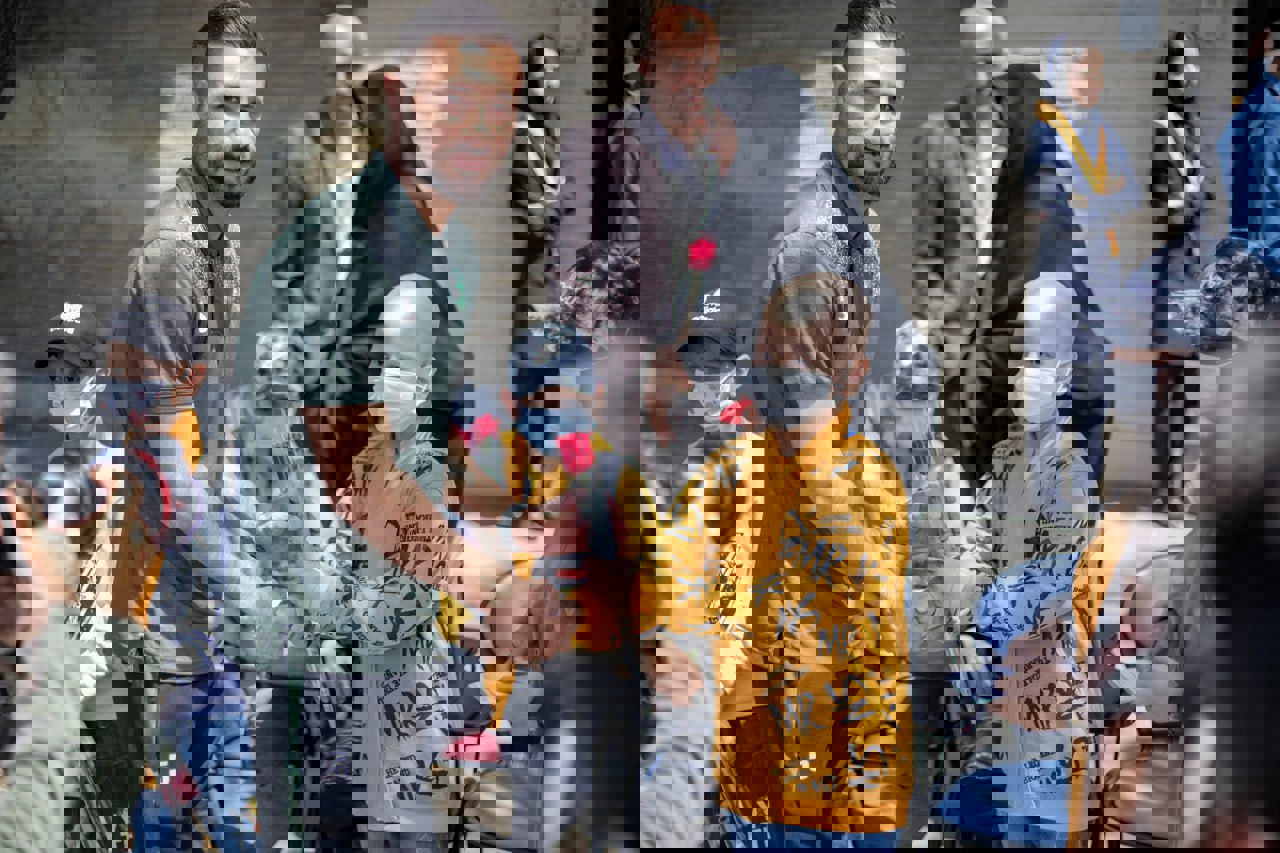 2016326