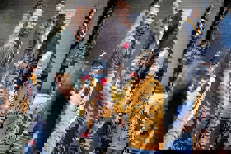 2016326