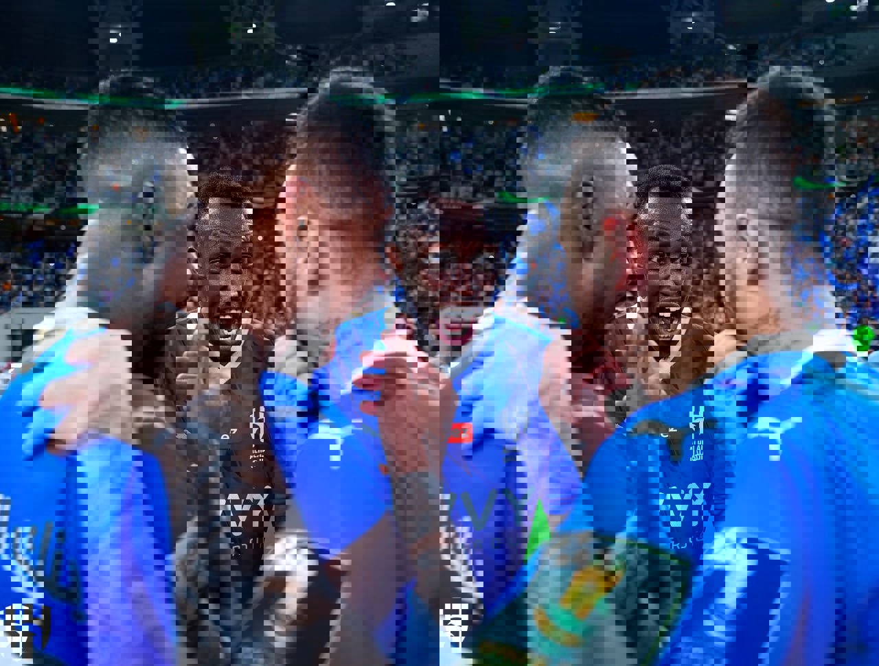 2016858