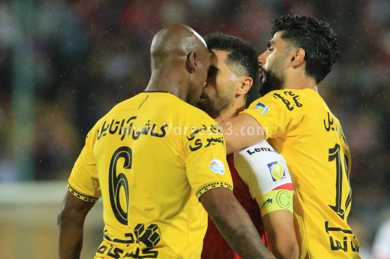 وقتی دابو کاپیتان پرسپولیس را بازی داد (عکس)