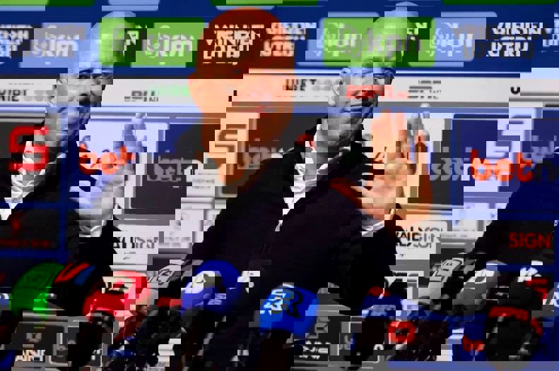 2017547