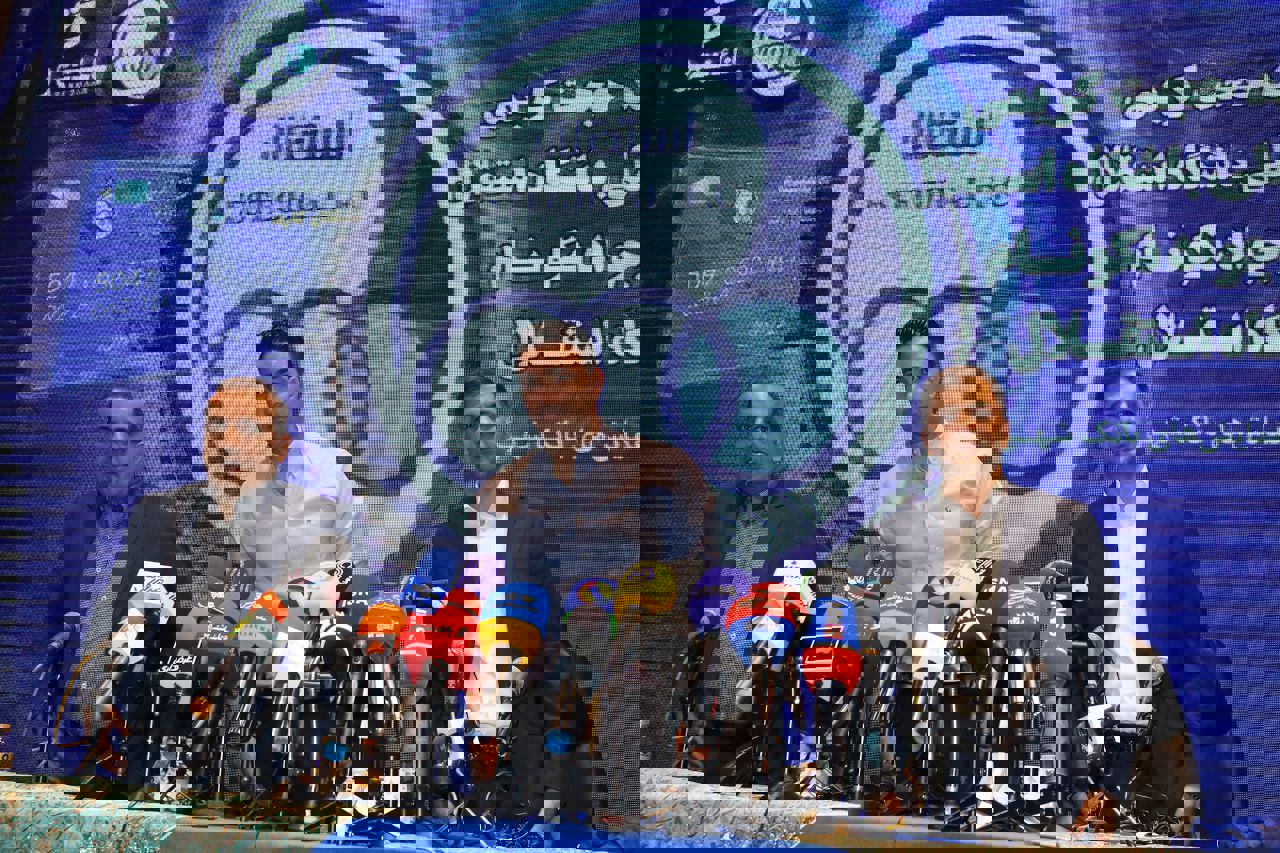 2017587