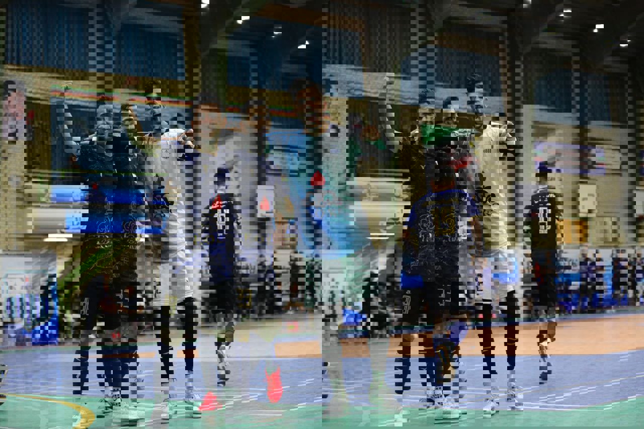 2018798