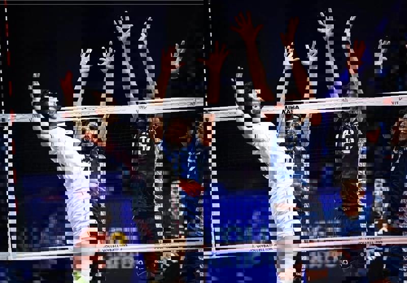 2018742