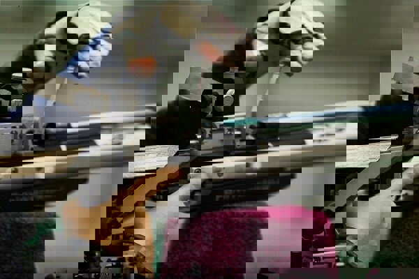 تیرانداز چینی رکورد تفنگ ۱۰ متر بانوان جهان را شکست