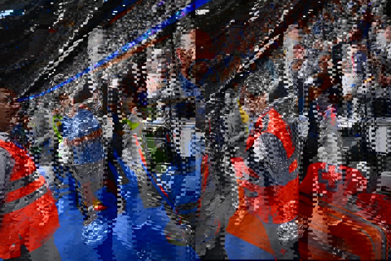 2019823