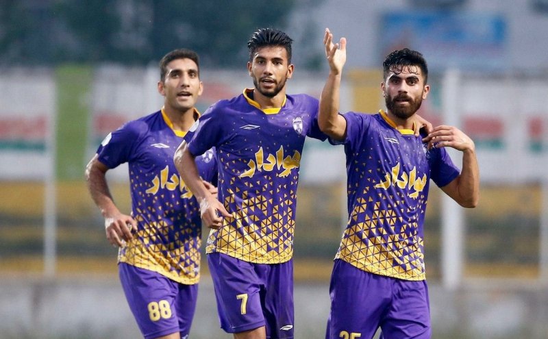 وقتی هافبک پرسپولیس پیراهن هوادار را می‌پوشید