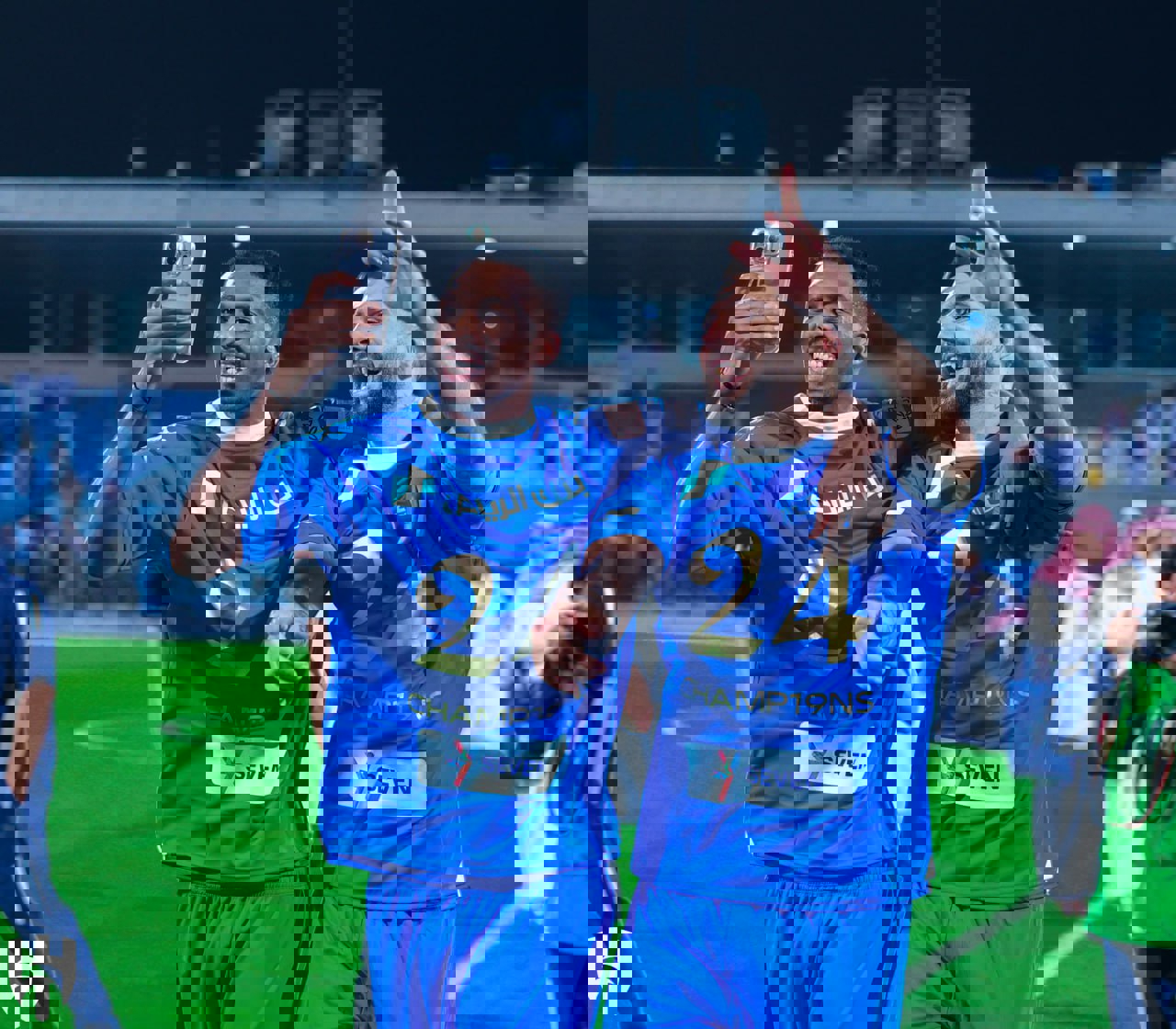 2020933