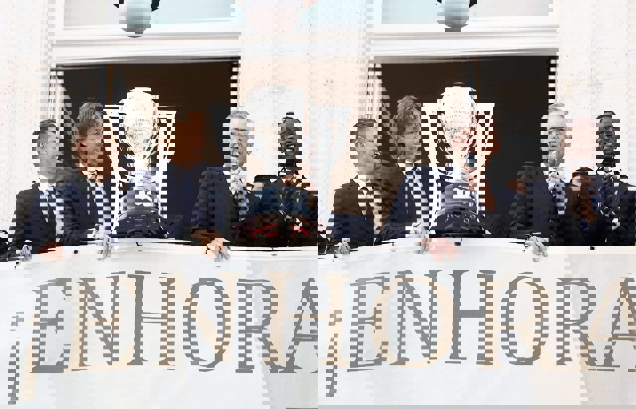 2020998