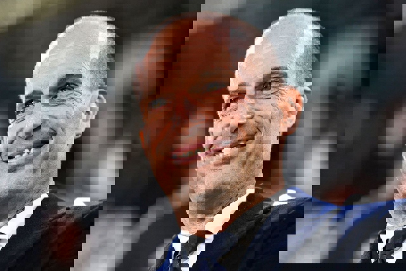 2021218