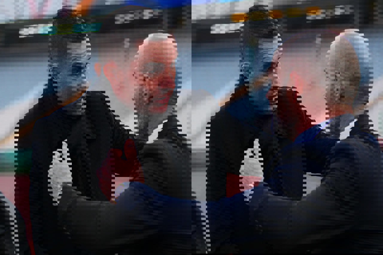 2021366