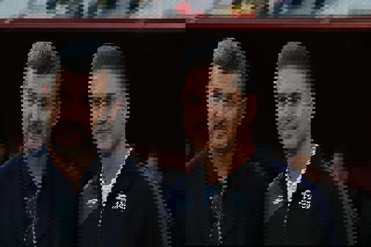 2021370