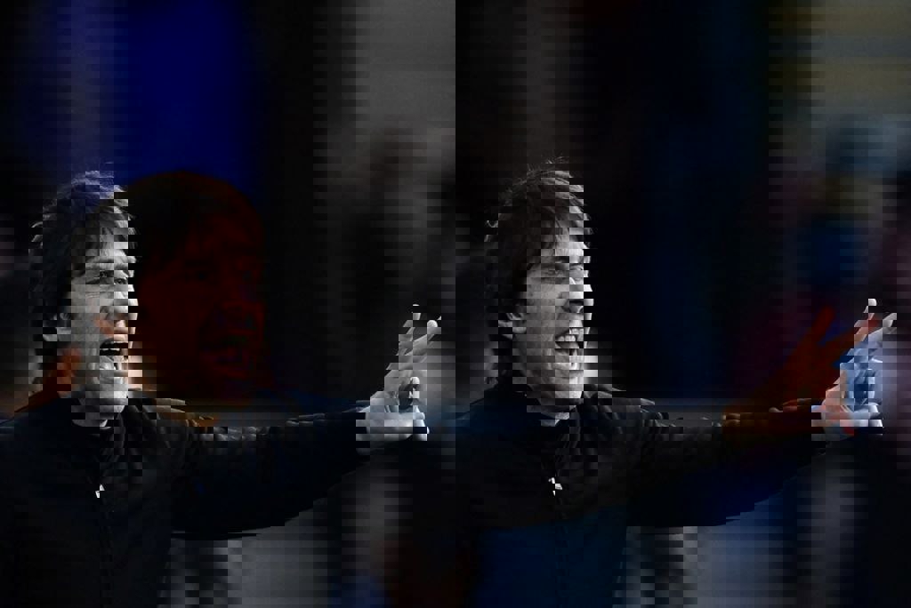 2021695