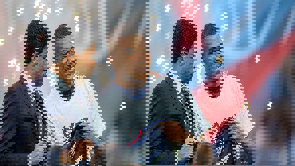 2021923