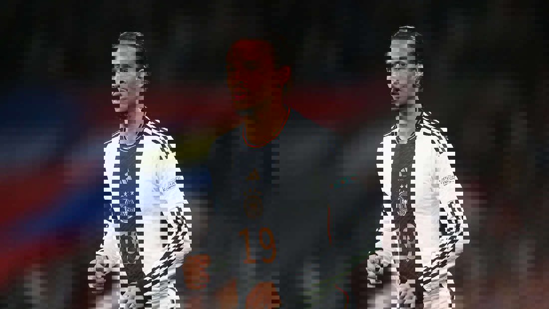2021895