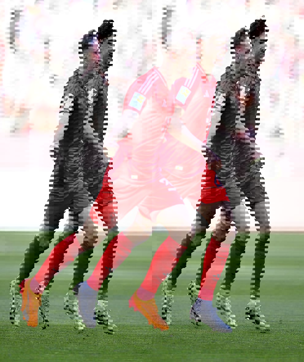 2021899