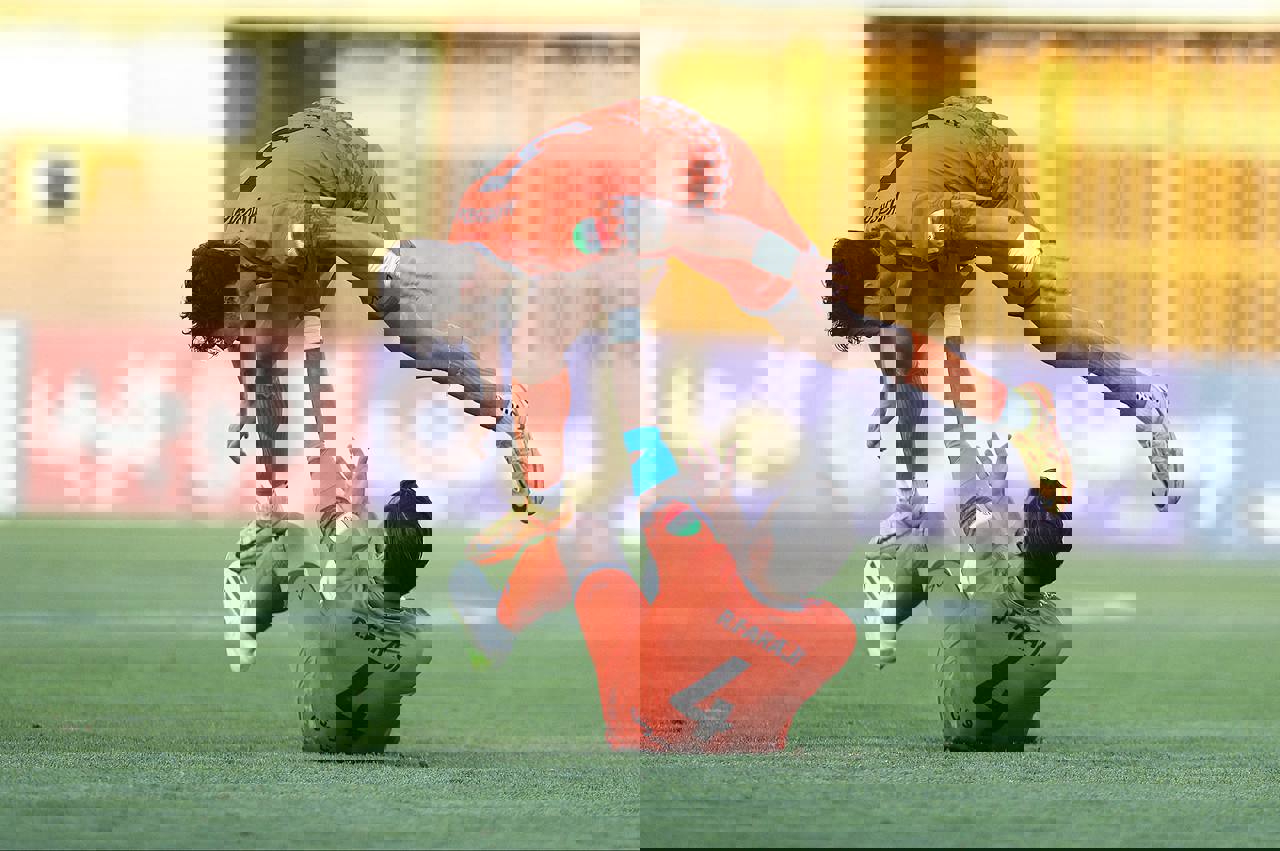 2022305